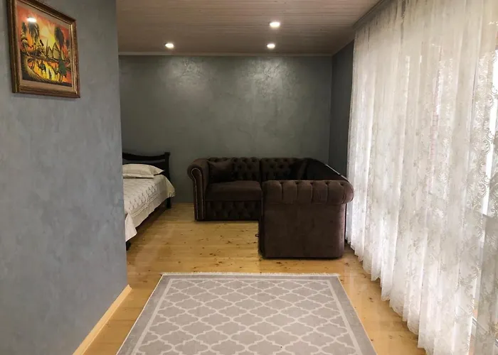 Ferienhaus під лісом